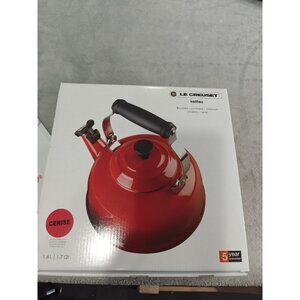 Le Creuset Q310167 1.6L Whistling Kettle New In box